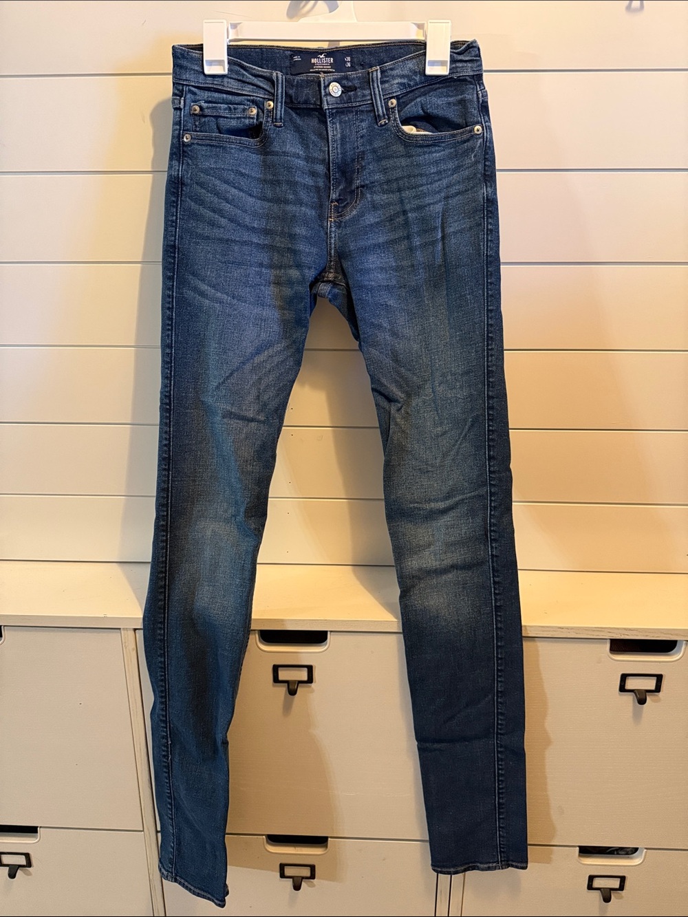 Hollister Men’s Skinny Jeans in Dark Indigo Blue
